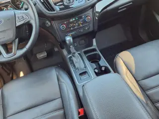 Ford Escape 2017 Titanium 4p SUV