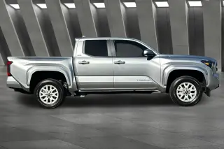 Toyota Tacoma 2025 4x4 SR5 4dr Double Cab 6.1 ft LB