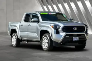 Toyota Tacoma 2025 4x4 SR5 4dr Double Cab 6.1 ft LB