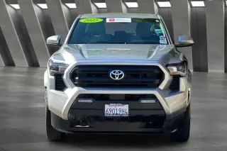 Toyota Tacoma 2025 4x4 SR5 4dr Double Cab 6.1 ft LB