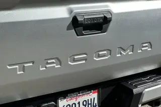 Toyota Tacoma 2025 4x4 SR5 4dr Double Cab 6.1 ft LB
