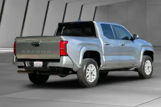 Toyota Tacoma 2025 4x4 SR5 4dr Double Cab 6.1 ft LB