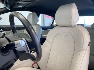 Genesis G70 2025 2.5T Estándar 4p Sedan