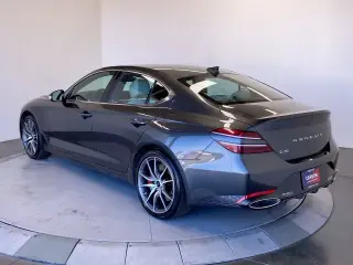 Genesis G70 2025 2.5T Estándar 4p Sedan