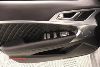 Genesis G70 2019 tracción en todas las ruedas 3.3T Avanzado 4dr Sedán