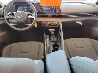 Hyundai ELANTRA 2025 SE 4p Sedan