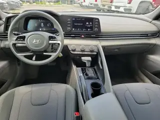 Hyundai ELANTRA 2026 SE 4p Sedan