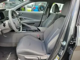 Hyundai ELANTRA 2026 SE 4p Sedan