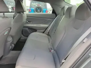 Hyundai ELANTRA 2026 SE 4p Sedan
