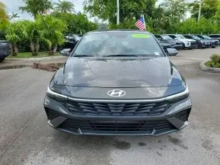 Hyundai ELANTRA 2026 SE 4p Sedan