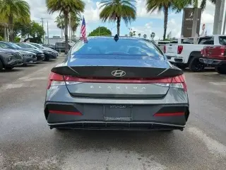 Hyundai ELANTRA 2026 SE 4p Sedan