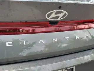 Hyundai ELANTRA 2026 SE 4p Sedan