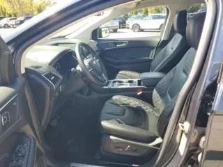 Ford Edge 2023 AWD Titanium 4dr Crossover