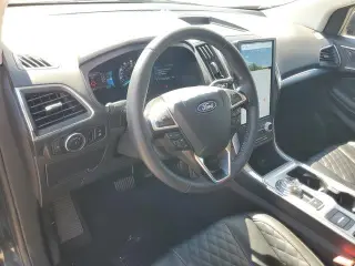 Ford Edge 2023 AWD Titanium 4dr Crossover