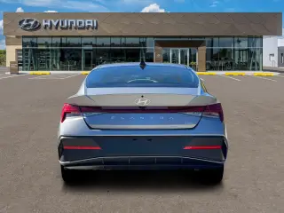 Hyundai ELANTRA Híbrido 2026 Azul 4p Sedan