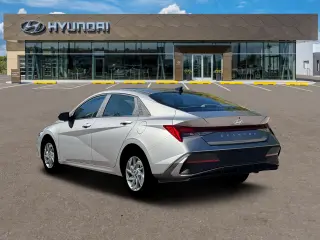 Hyundai ELANTRA Hybrid 2026 Azul Sedán 4 puertas
