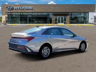 Hyundai ELANTRA Hybrid 2026 Azul Sedán 4 puertas