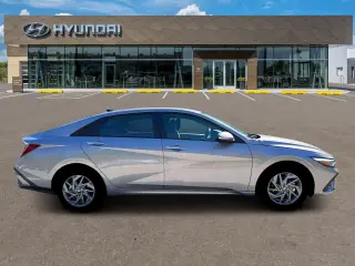 Hyundai ELANTRA Hybrid 2026 Azul Sedán 4 puertas