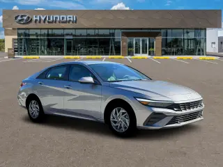 Hyundai ELANTRA Hybrid 2026 Azul Sedán 4 puertas