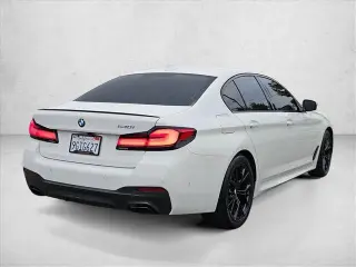 BMW Serie 5 2023 540i 4dr Sedán