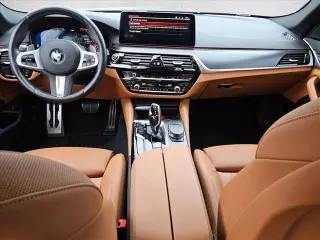 BMW Serie 5 2023 530i 4dr Sedán
