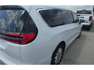 Chrysler Pacifica 2026 Select 4dr Mini-Van