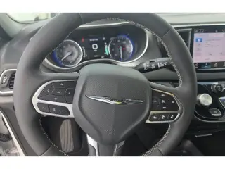 Chrysler Pacifica 2026 Select 4dr Mini-Van