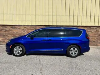 Chrysler Pacifica Hybrid 2018 Touring L Mini-Van 4puertas