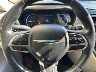 Chrysler Pacifica Hybrid 2018 Touring L Mini-Van 4puertas