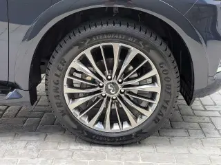 INFINITI QX80 2021 Sensory 4p SUV