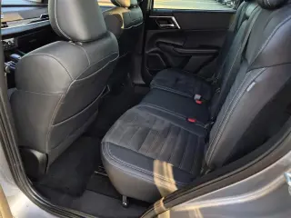 Mitsubishi Outlander 2023 4x4 SE 4p SUV