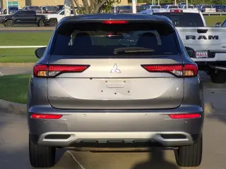 Mitsubishi Outlander 2023 4x4 SE 4p SUV