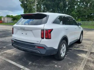 Kia Sorento 2023 AWD LX 4dr SUV