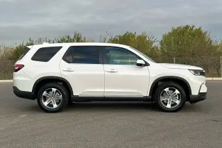Honda Pilot 2025 ATV EX-L 4p SUV