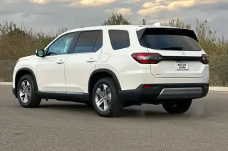 Honda Pilot 2025 ATV EX-L 4p SUV
