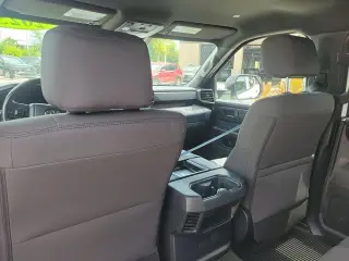Toyota Tundra 2025 4x4 SR 4dr CrewMax Cab Pickup SB