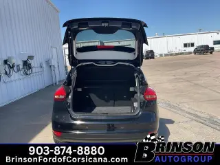 Ford Focus 2018 SEL 4p Hatchback