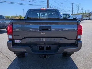 Toyota Tacoma 2021 4x4 TRD Todo Terreno 4p Camioneta de Acceso 6.1 ft PB