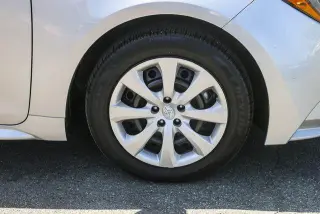 Toyota Corolla 2025 LE 4p Sedan