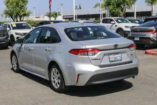 Toyota Corolla 2025 LE 4p Sedan