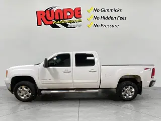 GMC Sierra 2500HD 2014 4x4 SLT 4dr Crew Cab LB