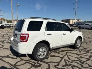 Ford Escape 2010 XLT 4dr SUV