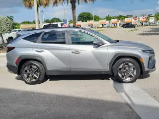 Hyundai TUCSON 2025 SEL Convenience 4dr SUV