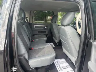 Ram 1500 2018 4x4 SLT 4p Cab Camioneta 5.5 ft. SB