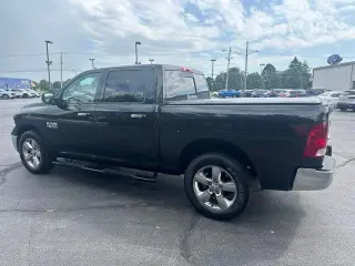 Ram 1500 2018 4x4 SLT 4p Cab Camioneta 5.5 ft. SB