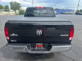 Ram 1500 2018 4x4 SLT 4p Cab Camioneta 5.5 ft. SB
