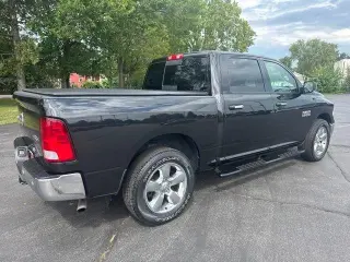 Ram 1500 2018 4x4 SLT 4p Cab Camioneta 5.5 ft. SB
