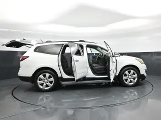 Chevrolet Traverse 2017 LT 4dr SUV con 1LT