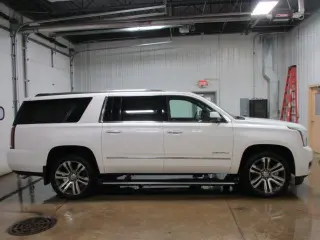 GMC Yukon XL 2018 4x4 Denali 4dr SUV