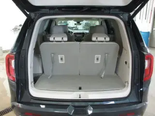 GMC Acadia 2023 4x4 Denali 4dr SUV